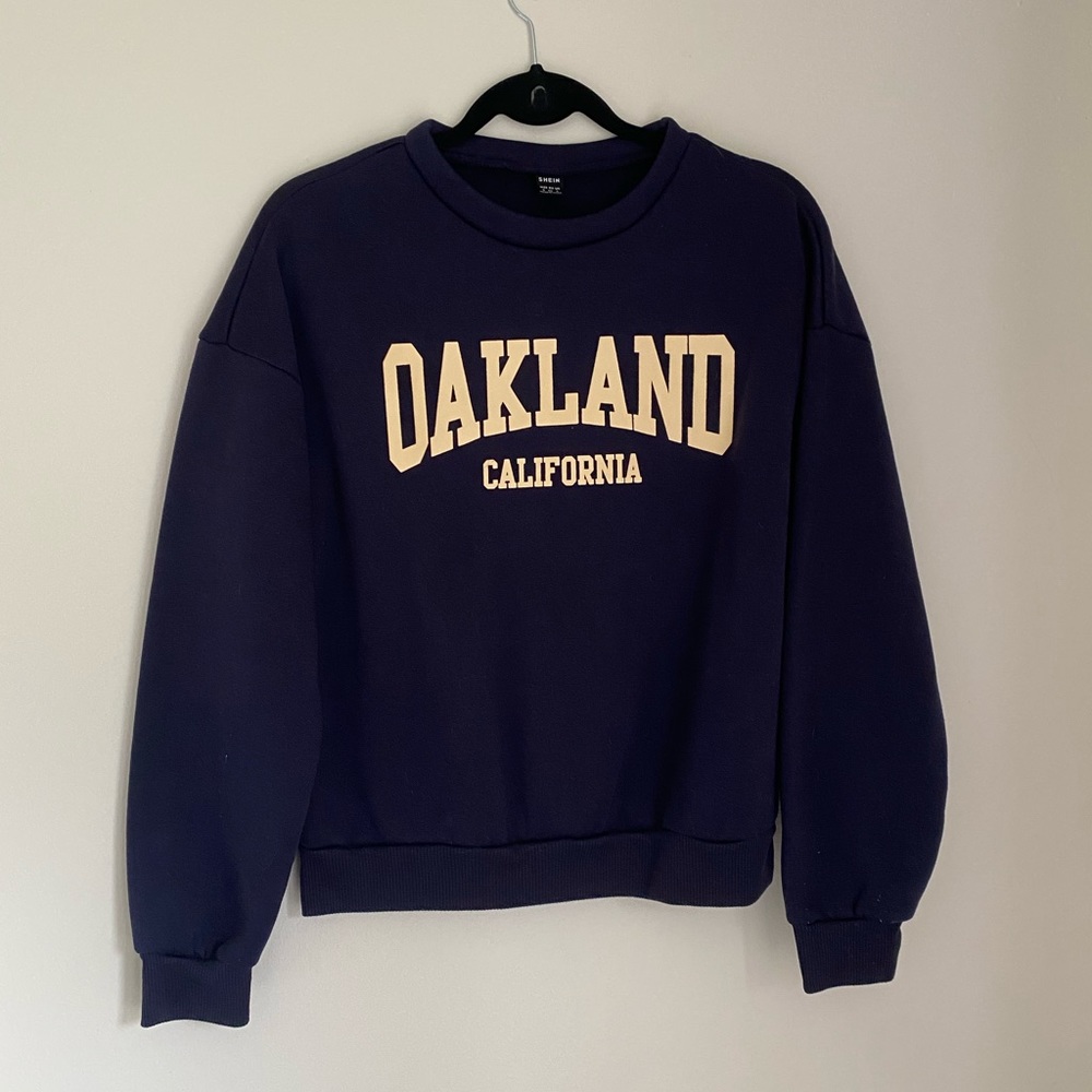 3️⃣1️⃣5️⃣ Oakland Sweatshirt